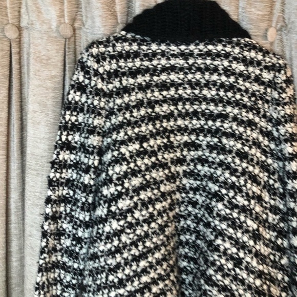 LOFT Black and White Open Waterfall Front Asymmetrical Cardigan Size Medium - Picture 12 of 16